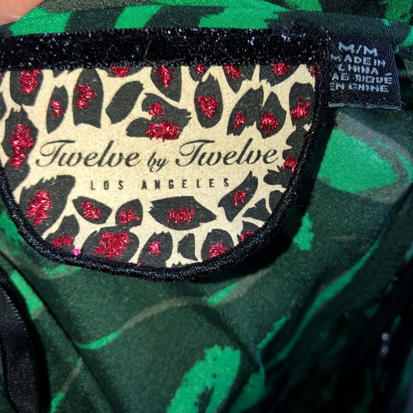 Twelve by Twelve Palm Print Tunic Top K2547 - Picture 3 of 8